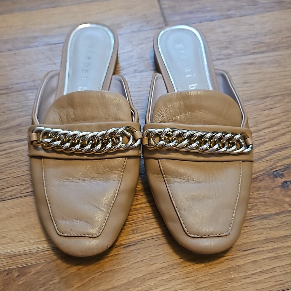 Gianni Bini Beige Leather Mule Flat Slide Slip On Shoes Women's Size 5.5